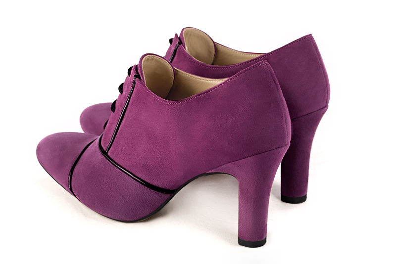 Mulberry purple and gloss black women's essential lace-up shoes. Round toe. High kitten heels - Florence KOOIJMAN